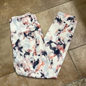 Floral athletic leggings